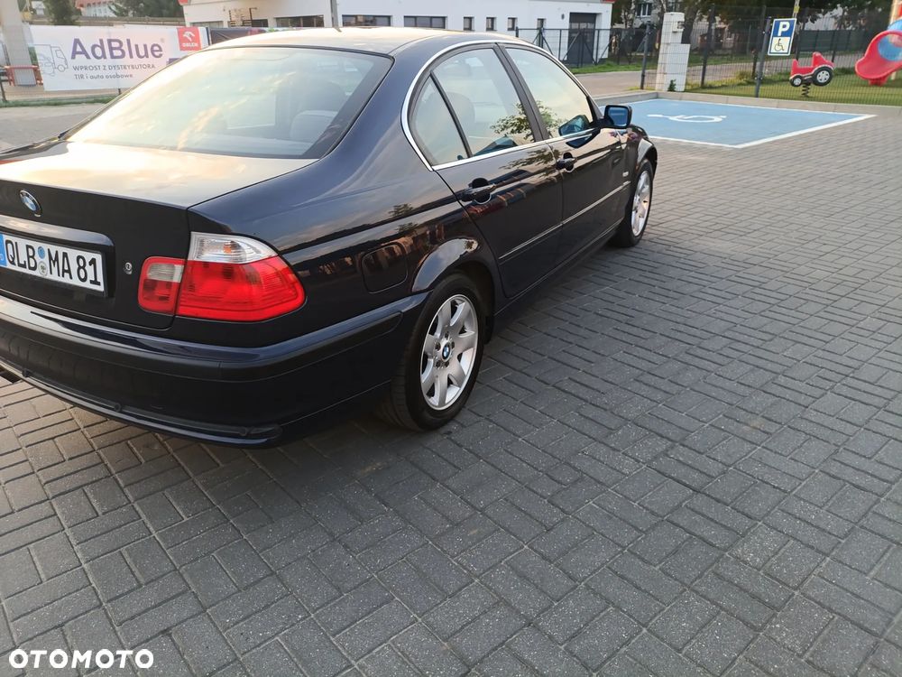 BMW Seria 3 320i Edition Exclusive - 16