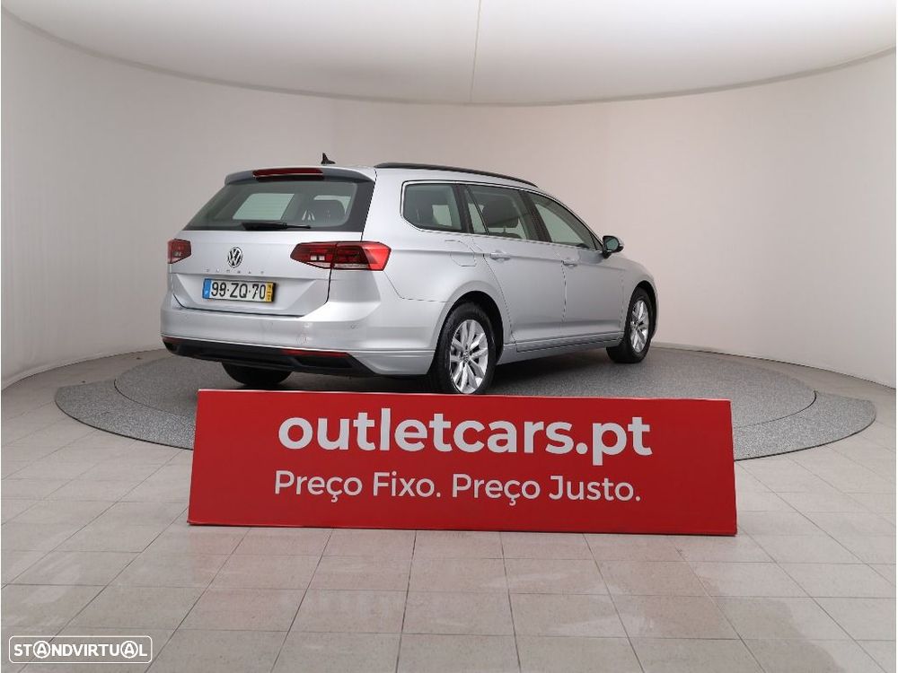 VW Passat Variant 1.6 TDI Business DSG - 8