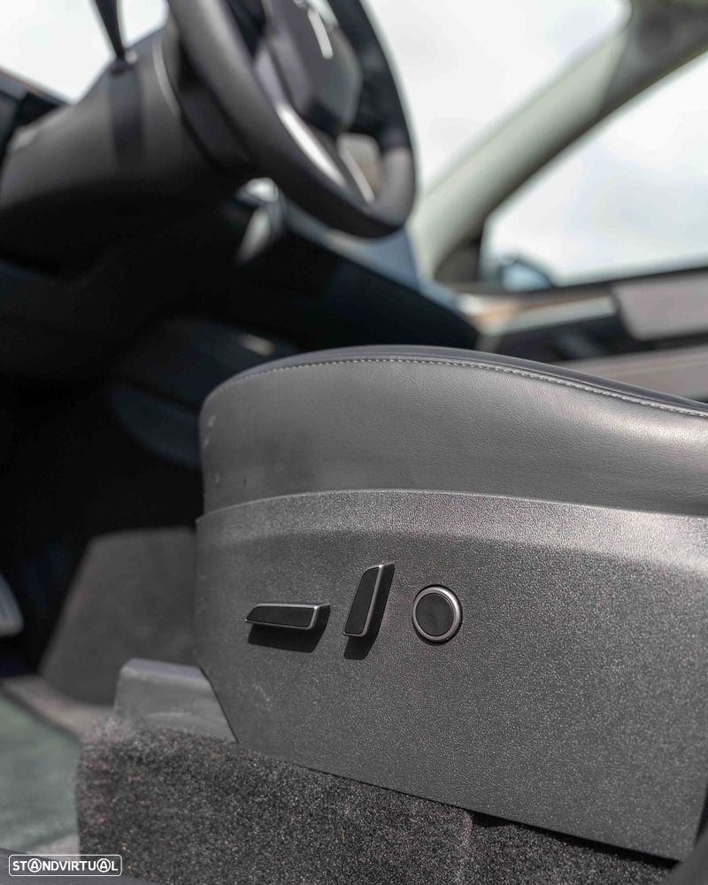 Tesla Model Y Performance Tração Integral - 26