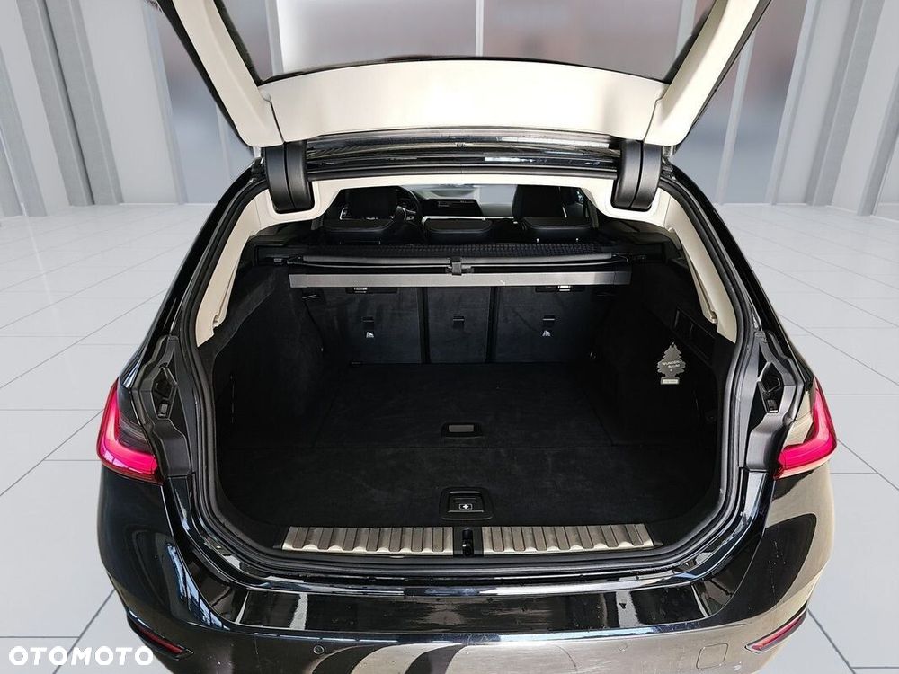 BMW Seria 3 320d xDrive Sport Line - 21