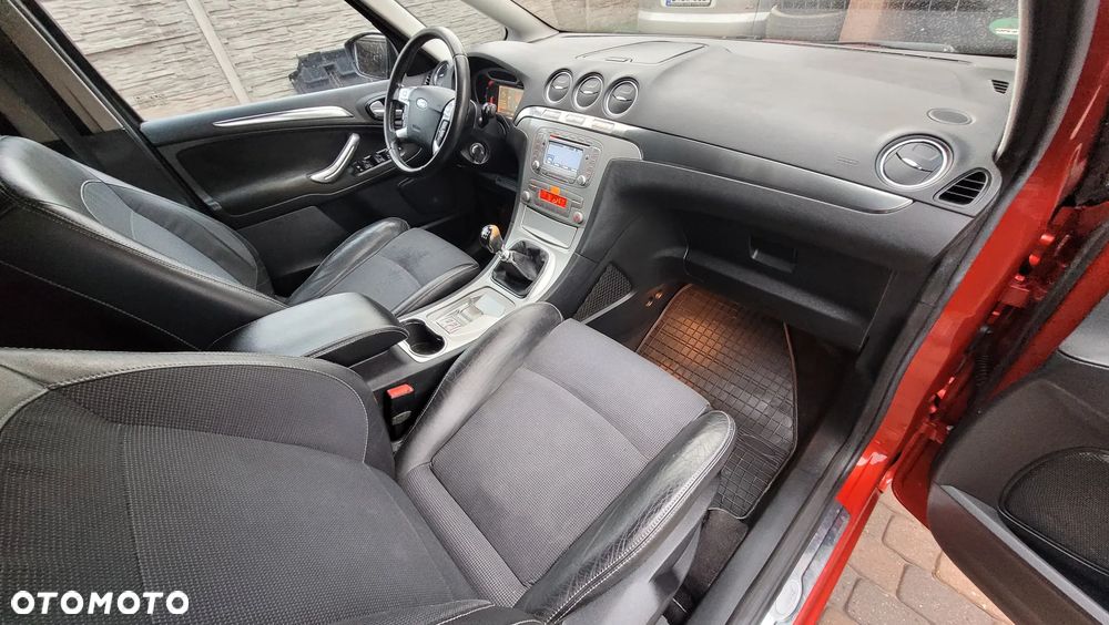 Ford S-Max 2.0 TDCi DPF Titanium - 24