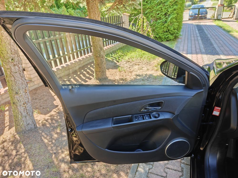Chevrolet Cruze - 33
