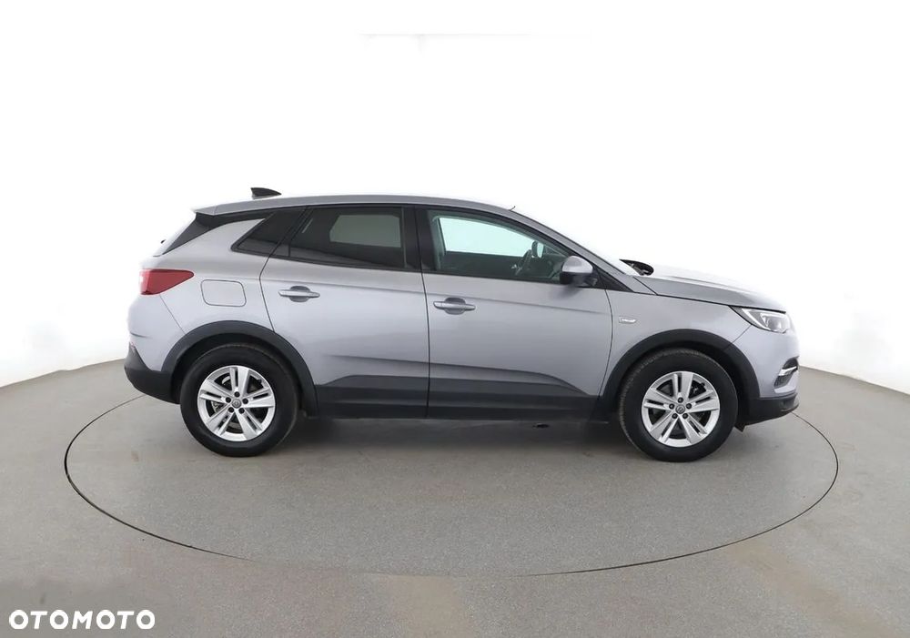 Opel Grandland X 1.2 Start/Stop Business Edition - 4