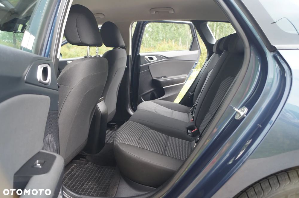 Kia Ceed 1.6 CRDi SCR L - 23