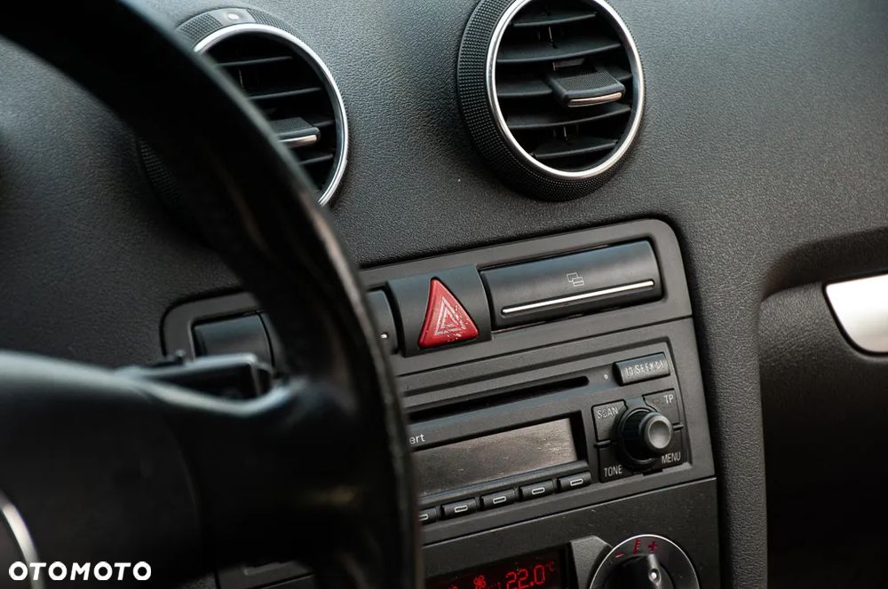 Audi A3 3-drzwiowe 2.0 FSI Attraction - 36