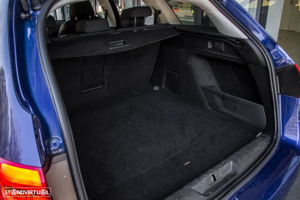 Peugeot 308 SW BlueHDi 130 EAT8 Stop & Start Allure - 25