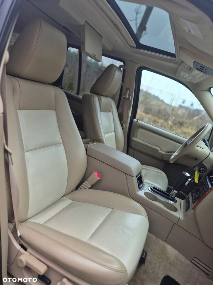 Ford Explorer 4.0 AWD - 8