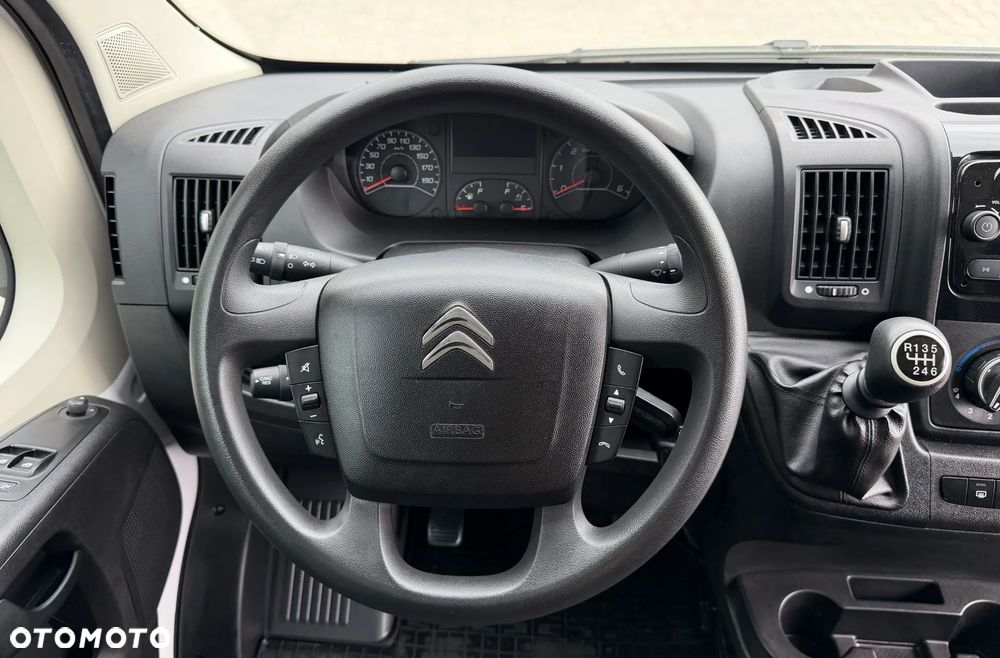 Citroën JUMPER WZMOCNIONY L3H2 HEAVY MAXI 3.5t Ładowność 1500kg Homologacja haka 3t.  SILNIK Euro-6 Starszej konstrukcji PSA Poj..2179cm3 140KM Trwały bezawaryjny na pojedynczej turbinie Nie!! Stelantis!! Koła 16' Hamulce wzmocnione BREMBO, Podwójne resory! Pełna zabudowa ładowni! Najtrwalsza konfiguracja maxi VAN L3H2 13m3 - 17