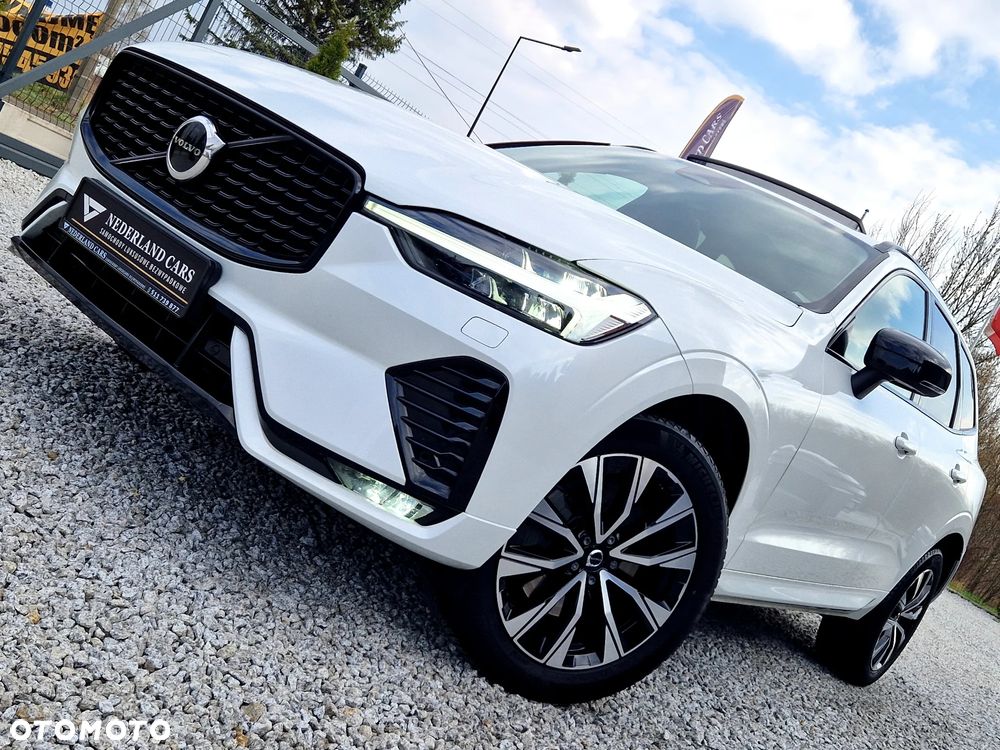 Volvo XC 60 B4 D Plus Dark - 34
