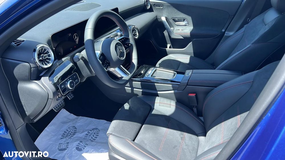 Mercedes-Benz A 220 4MATIC MHEV 8G-DCT - 9