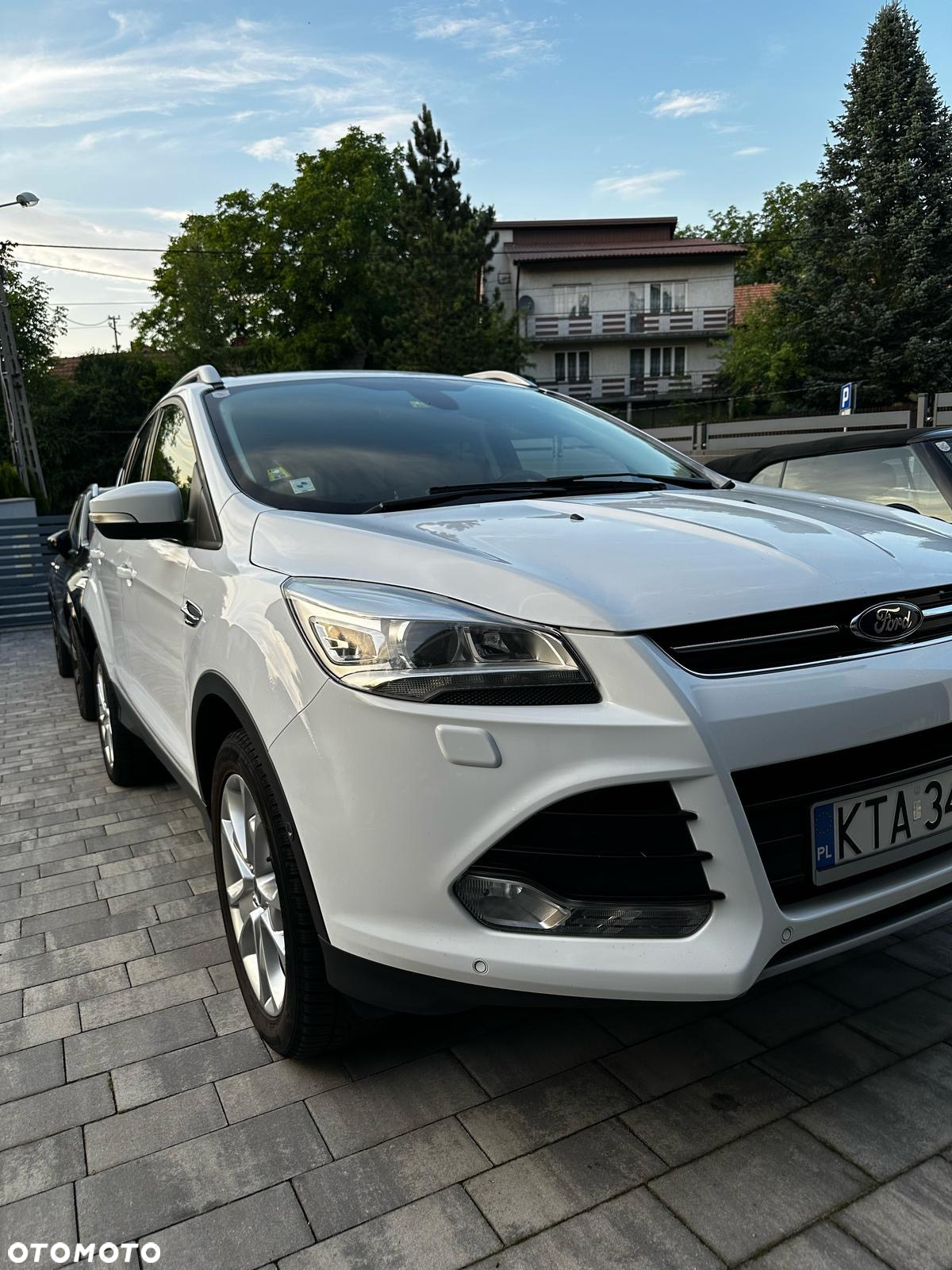 Ford Kuga - 2