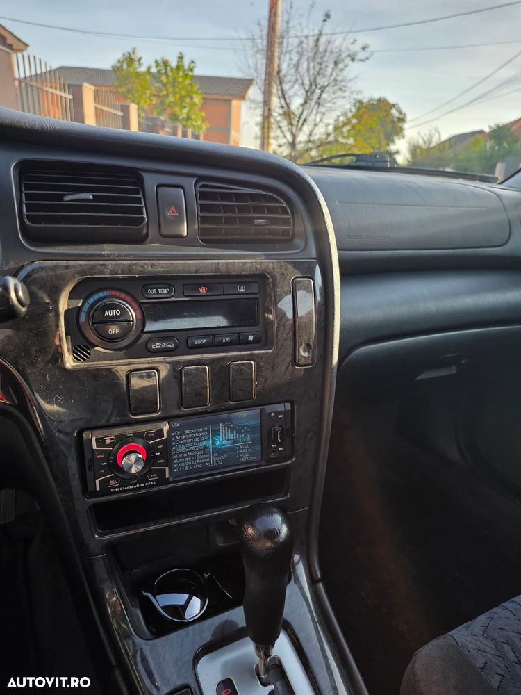 Subaru Legacy - 14