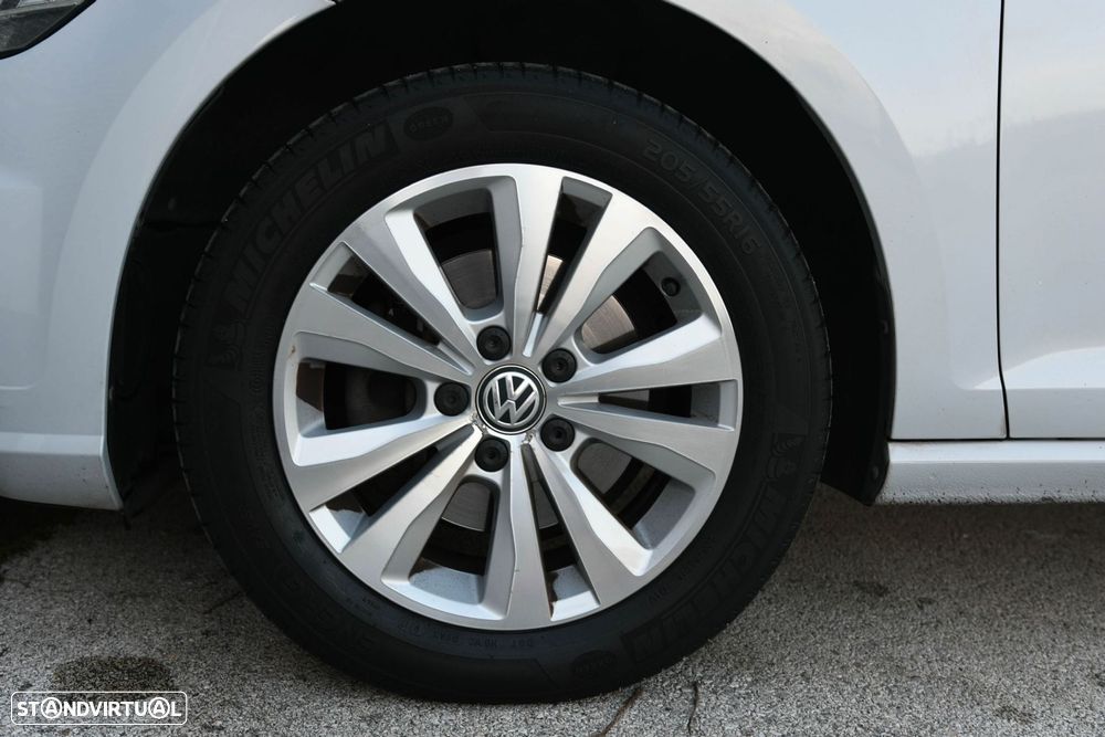 VW Golf 1.6 TDI Confortline - 27