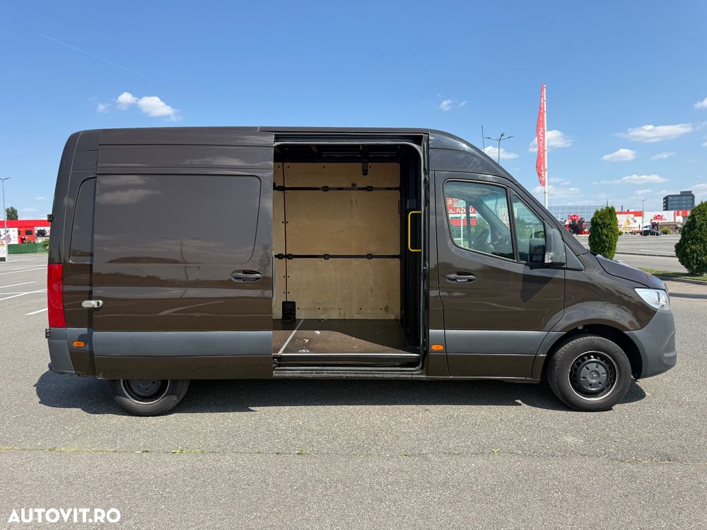 Mercedes-Benz Sprinter - 15