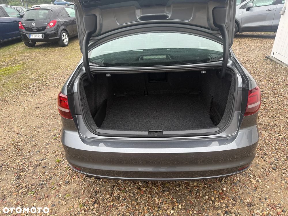 Volkswagen Jetta 2.0 TDI DPF BMT Comfortline - 17