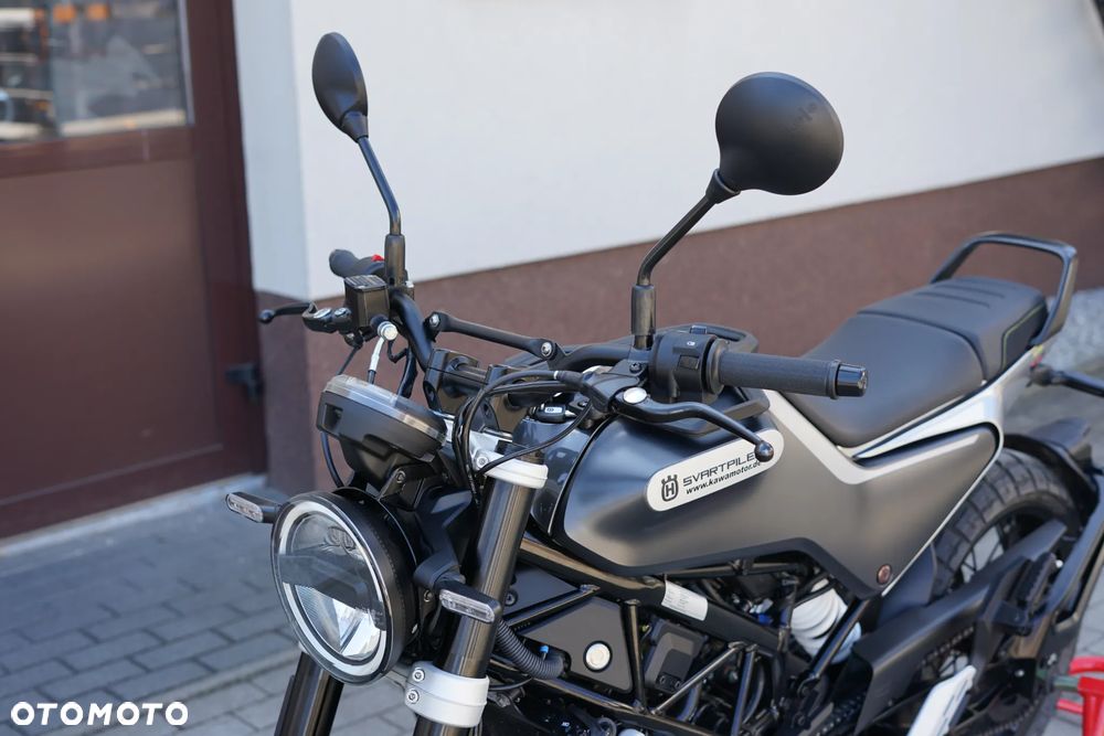 Husqvarna Svartpilen - 31