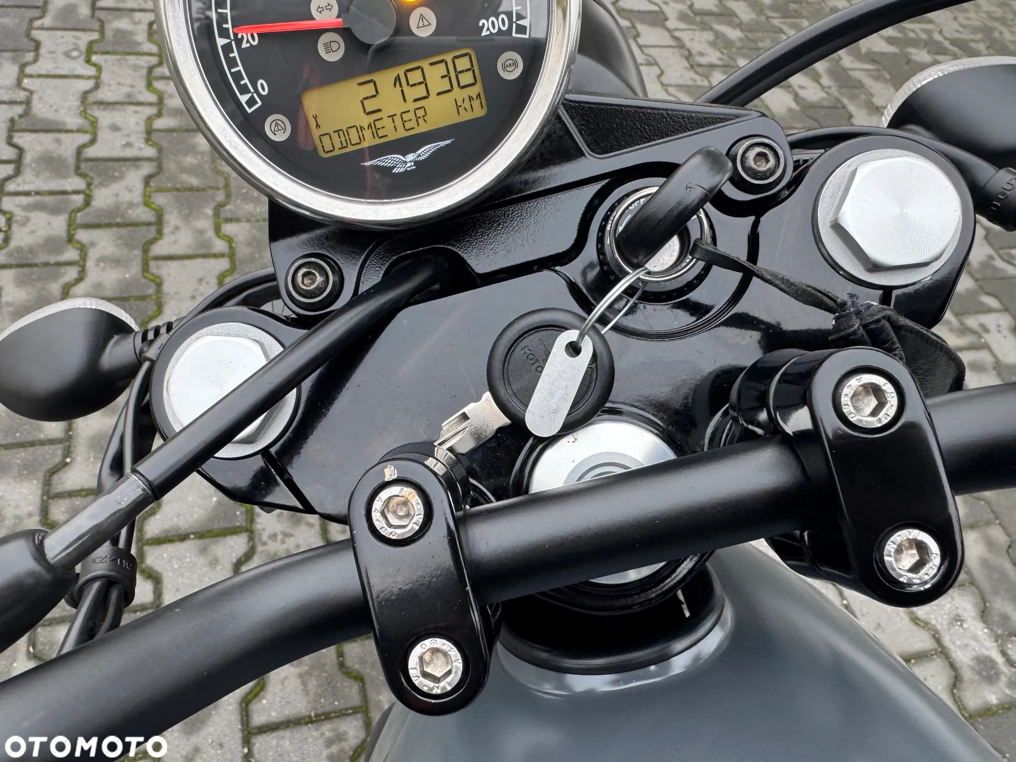 Moto Guzzi V7 - 32