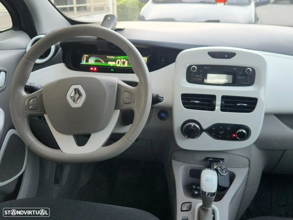 Renault Zoe (c/ Bateria) Life 40 Carga Rápida - 6