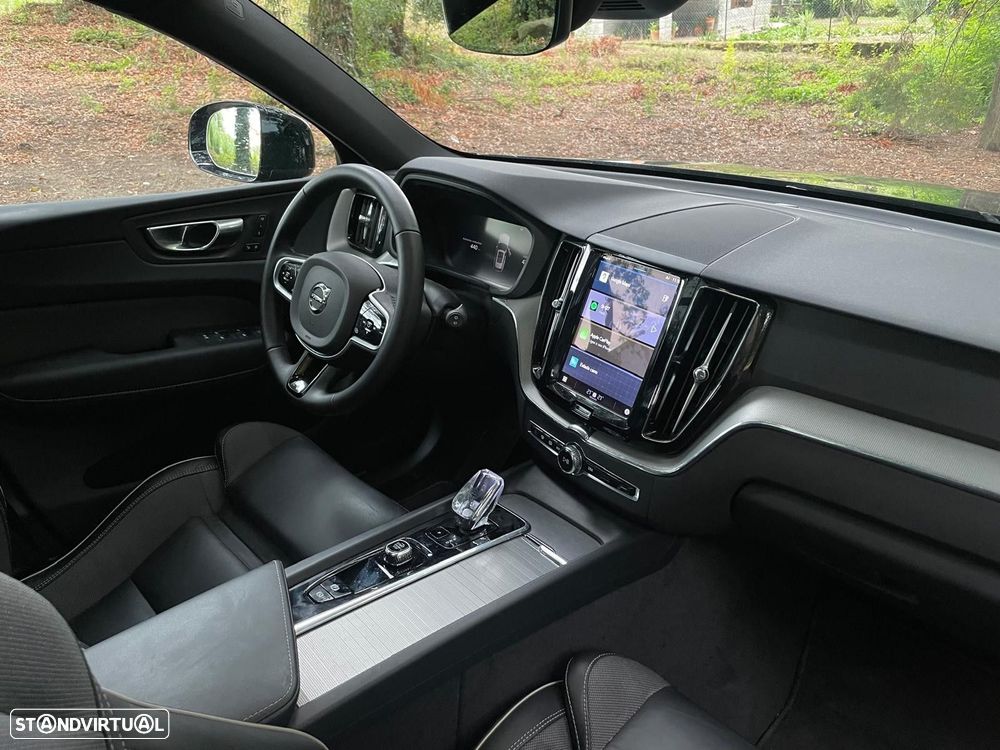 Volvo XC 60 2.0 T6 PHEV Black Edition AWD - 32