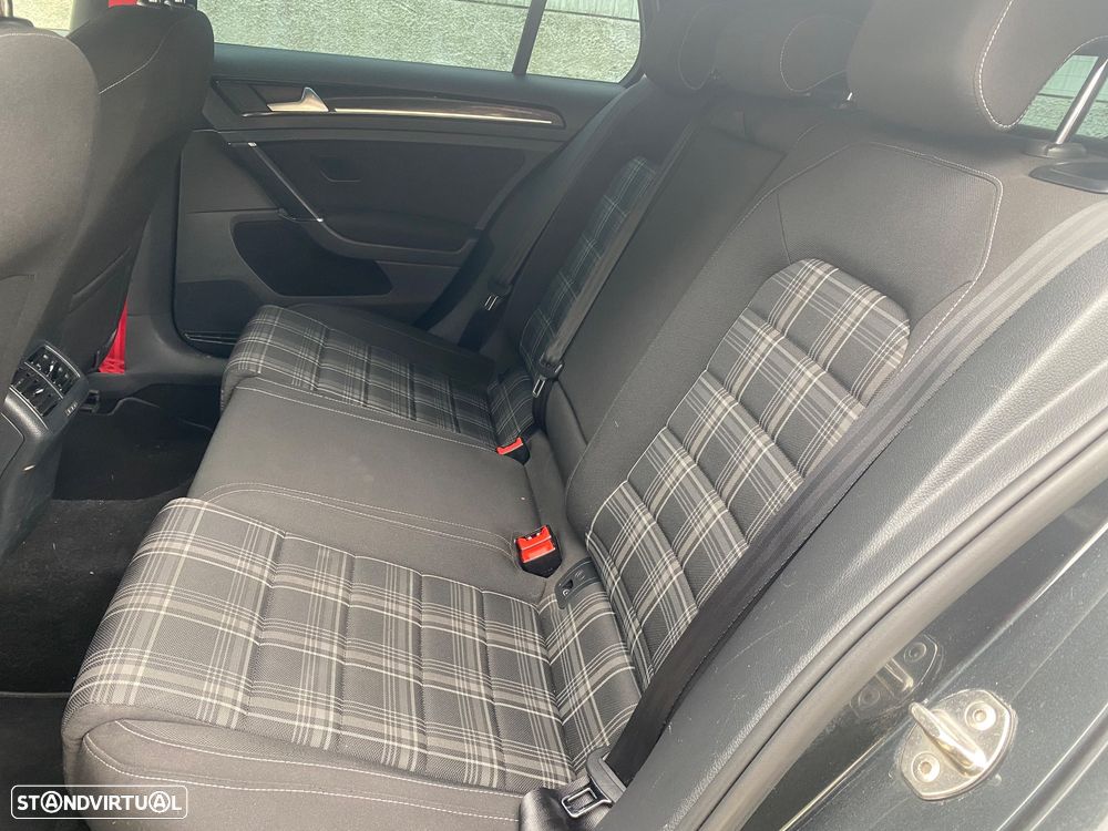 VW Golf GTD 2.0 TDI SCR DSG - 7
