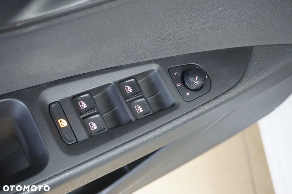 Seat Leon 1.6 TDI DPF Style - 29