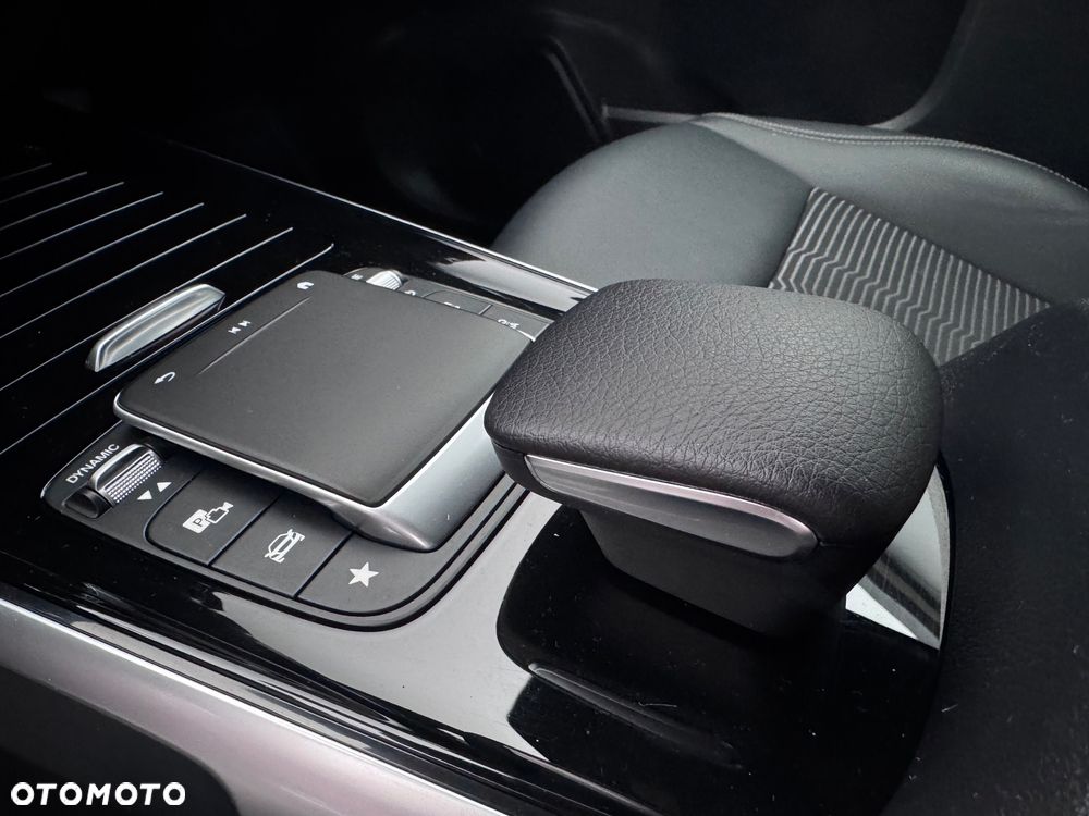 Mercedes-Benz GLB 200 d 8G-DCT Progressive Advanced - 22