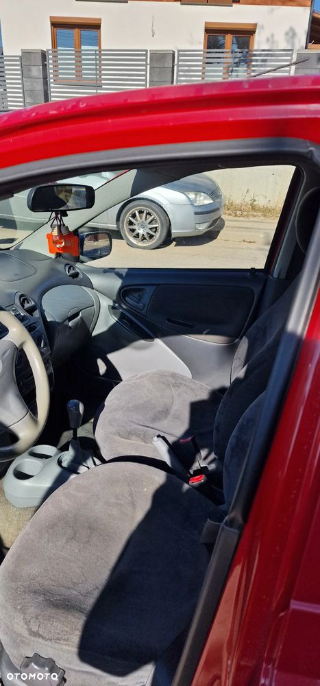 Toyota Yaris 1.4 D-4D Linea Terra - 8