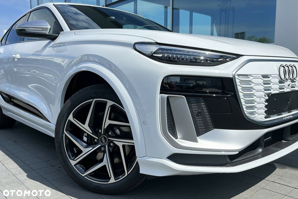 Audi Q6 e-tron - 5