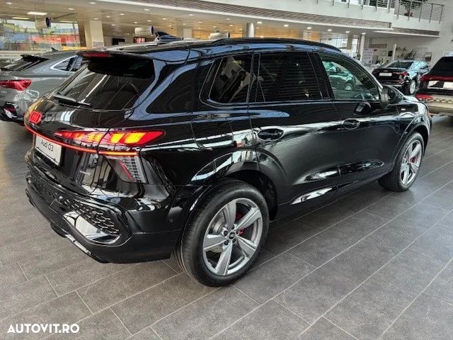 Audi Q3 2.0 40 TFSI S tronic quattro S Line - 4