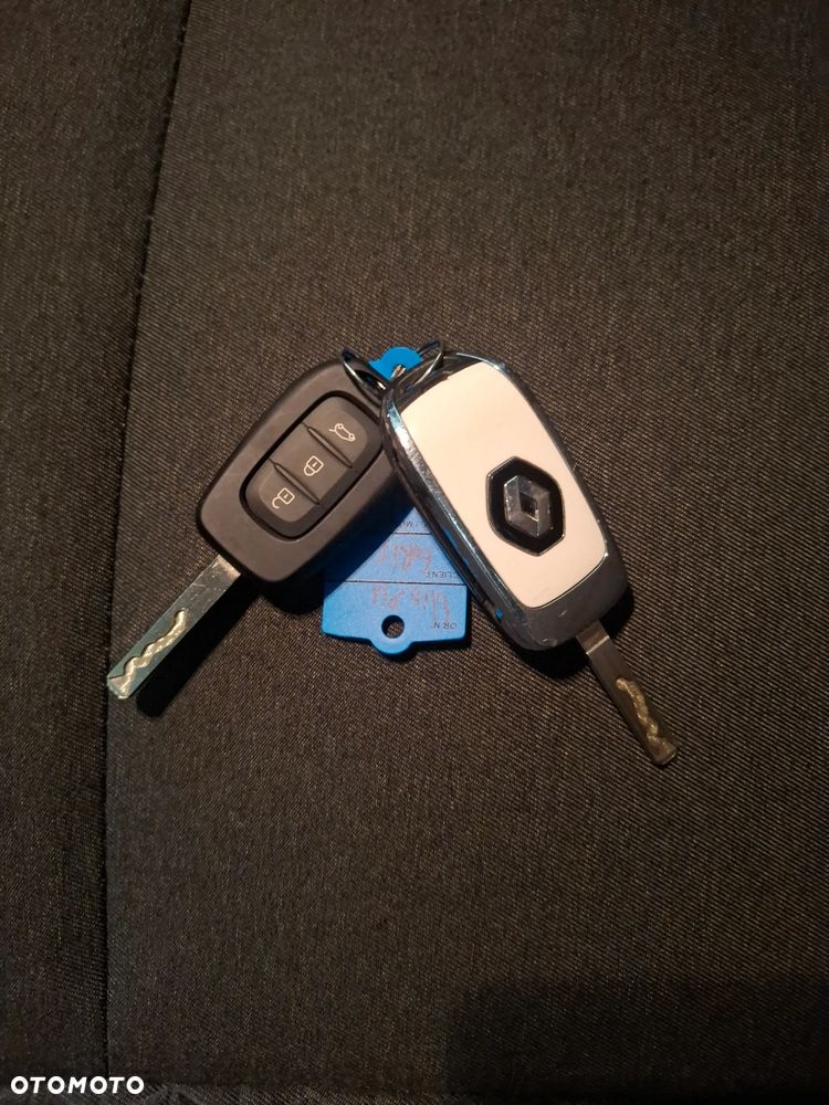 Renault Clio BLUE dCi 85 BUSINESS EDITION - 11