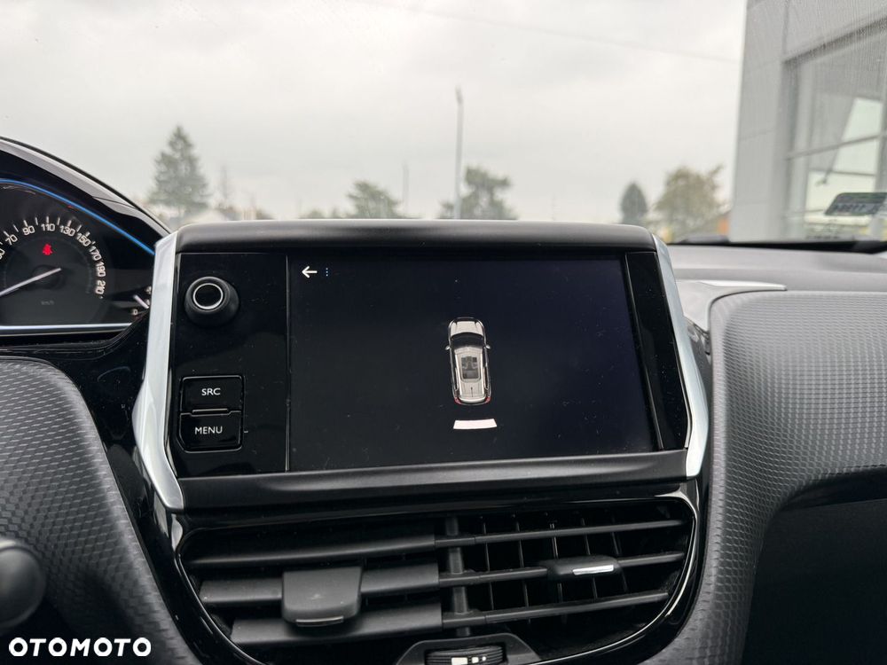 Peugeot 2008 1.2 PureTech Allure S&S - 21