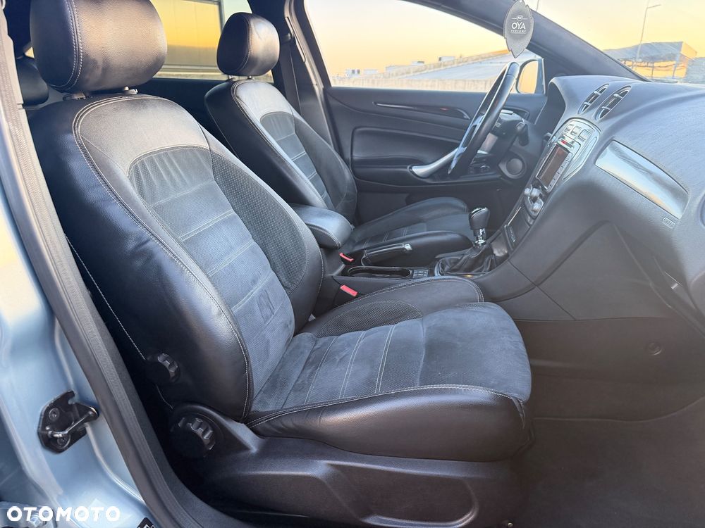 Ford Mondeo 2.5 Titanium S - 14