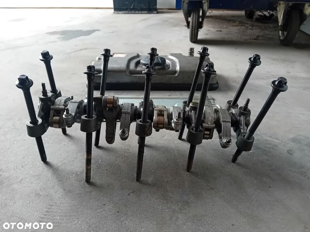 Klawiatura dzwigienka wałek regulacyjne zaworów citroen peugote 1.4/1.1 8v śruby glowicy śruby głowicy dekiel pokrywa zaworów blacha maskujaca9659651180 01     ka8584 - 5