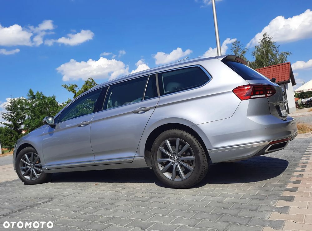 Volkswagen Passat 2.0 TDI Elegance DSG - 14