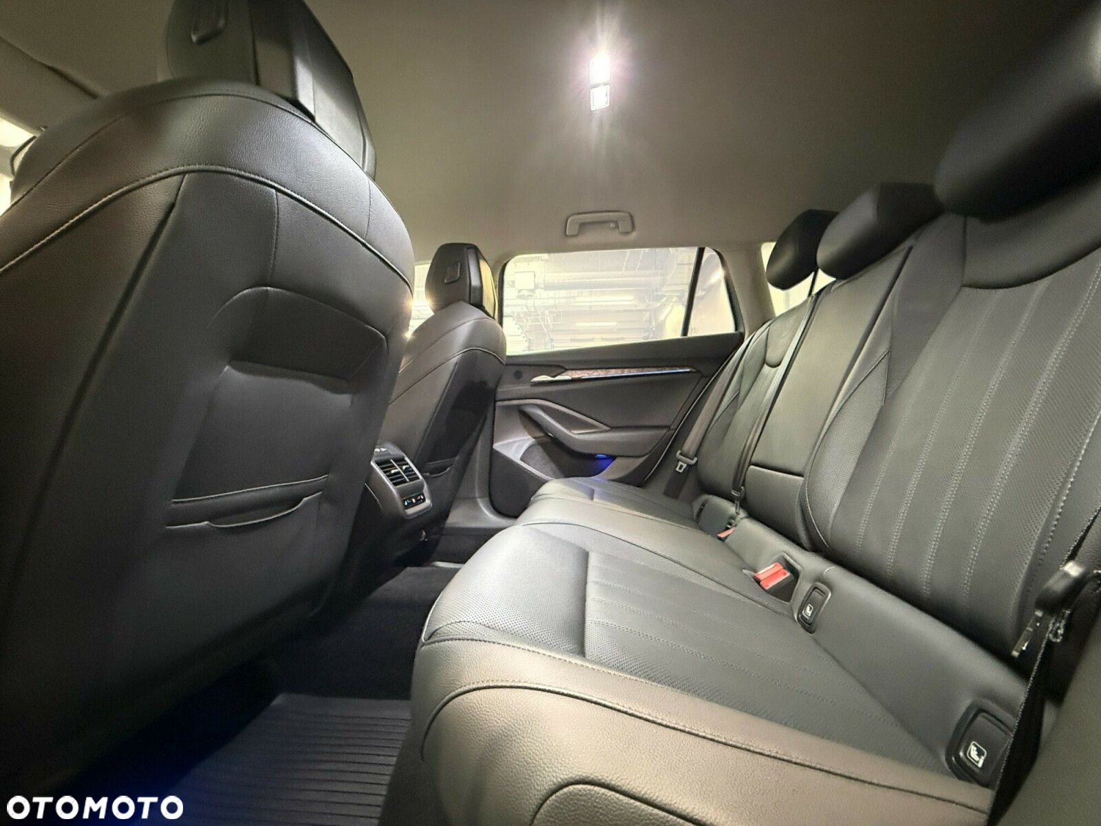 Skoda Superb 2.0 TDI SCR 4x4 L&K DSG - 28