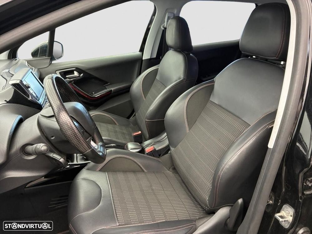 Peugeot 2008 PureTech 130 Stop&Start GT-Line Edition - 6