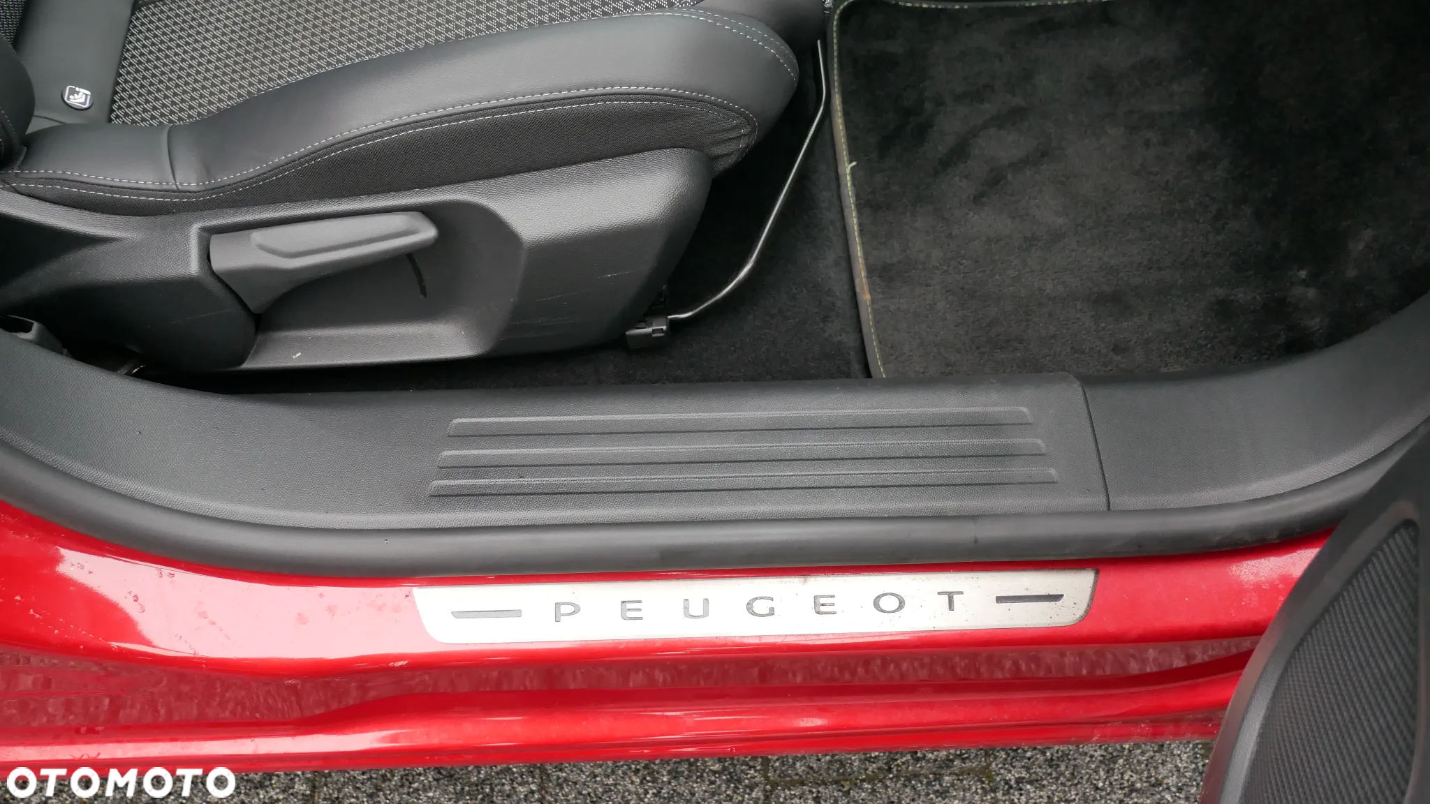 Peugeot 2008 e-2008 GT Pack - 35