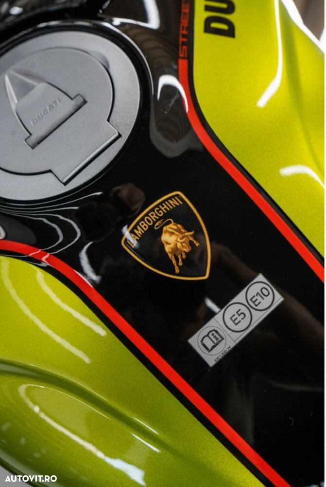 Ducati Streetfighter V4 - 2