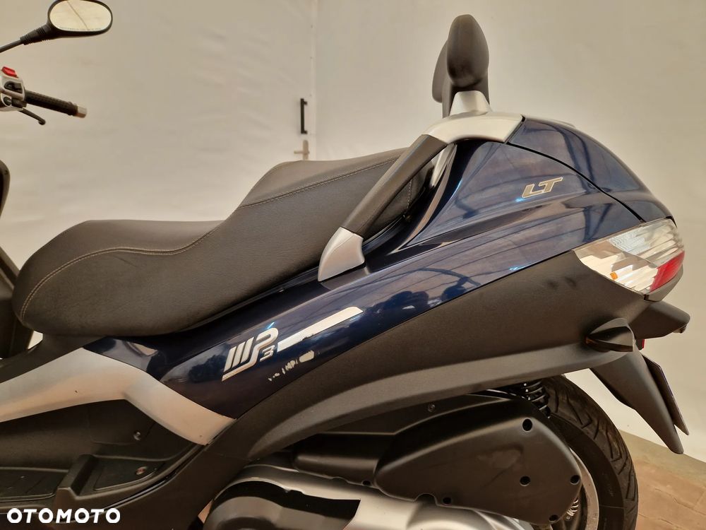 Piaggio MP-3 - 30