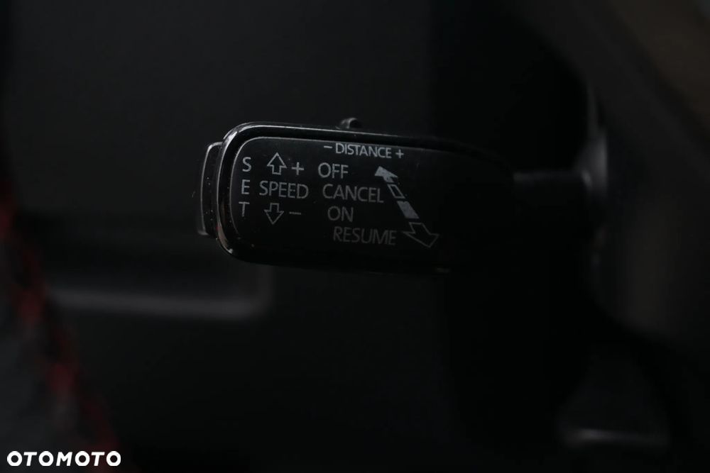 Skoda Octavia Combi 2.0 TDI DSG RS - 34