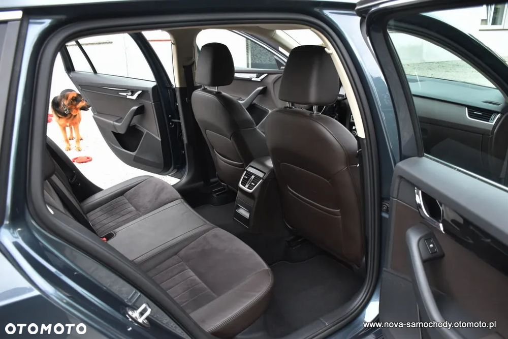 Skoda Octavia 2.0 TDI 4x4 L&K DSG - 33
