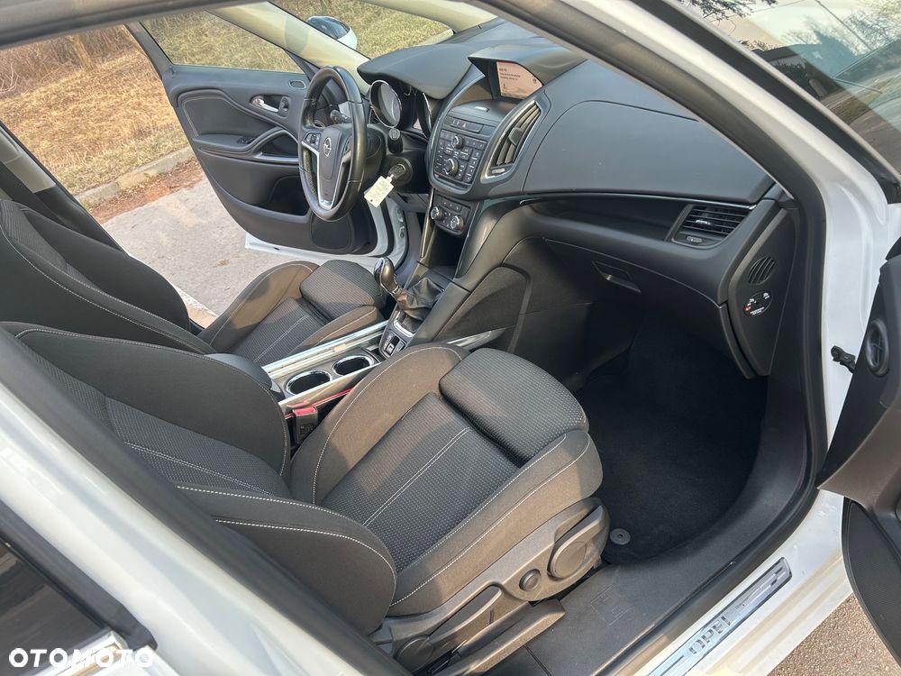 Opel Zafira - 11