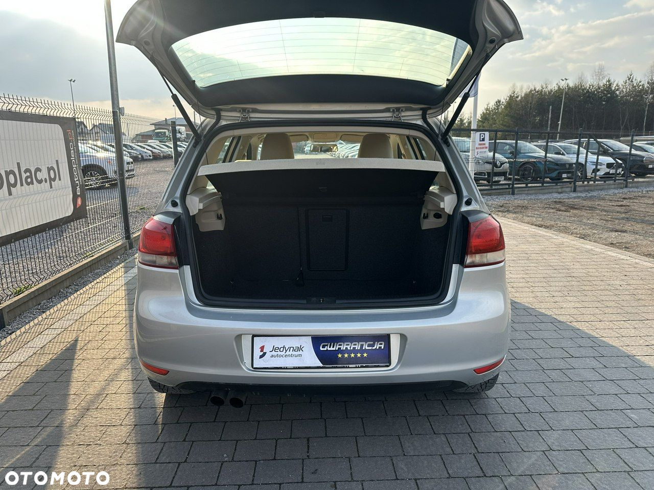 Volkswagen Golf - 8