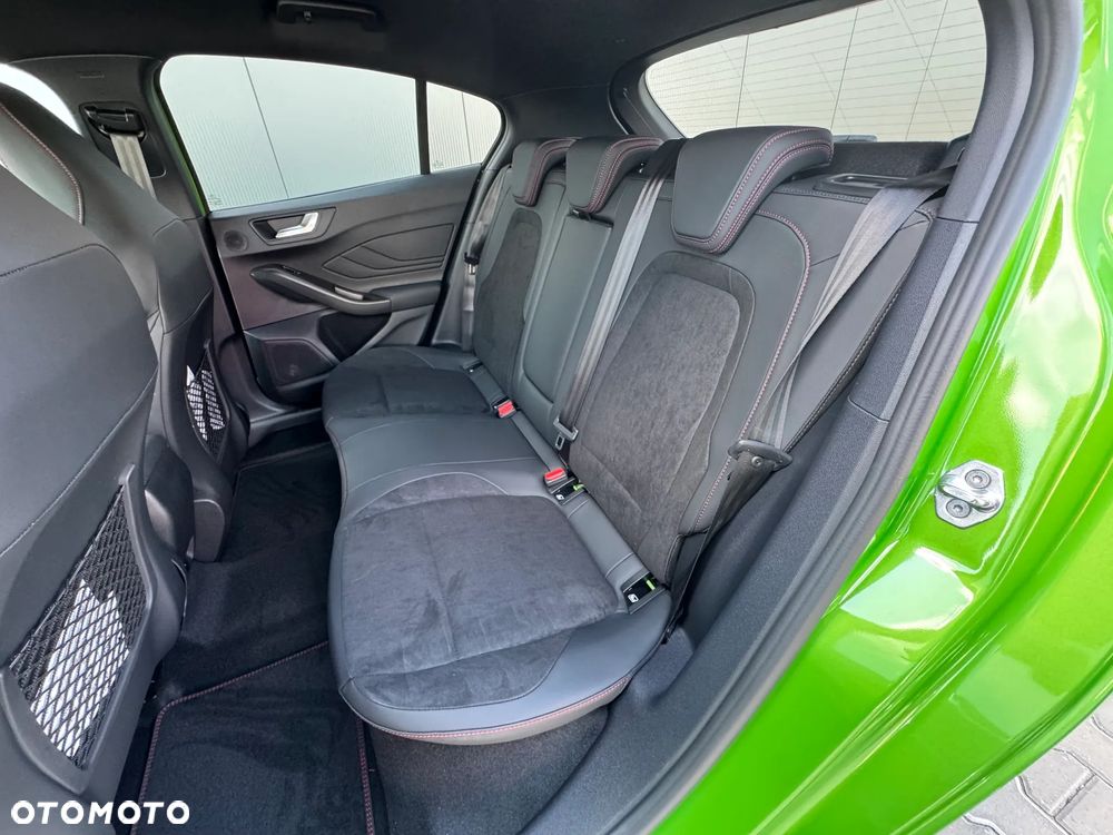 Ford Focus 2.3 EcoBoost ST X - 17