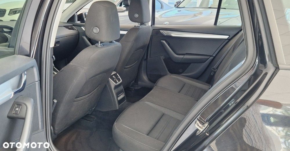 Skoda Octavia 2.0 TDI Ambition DSG - 15