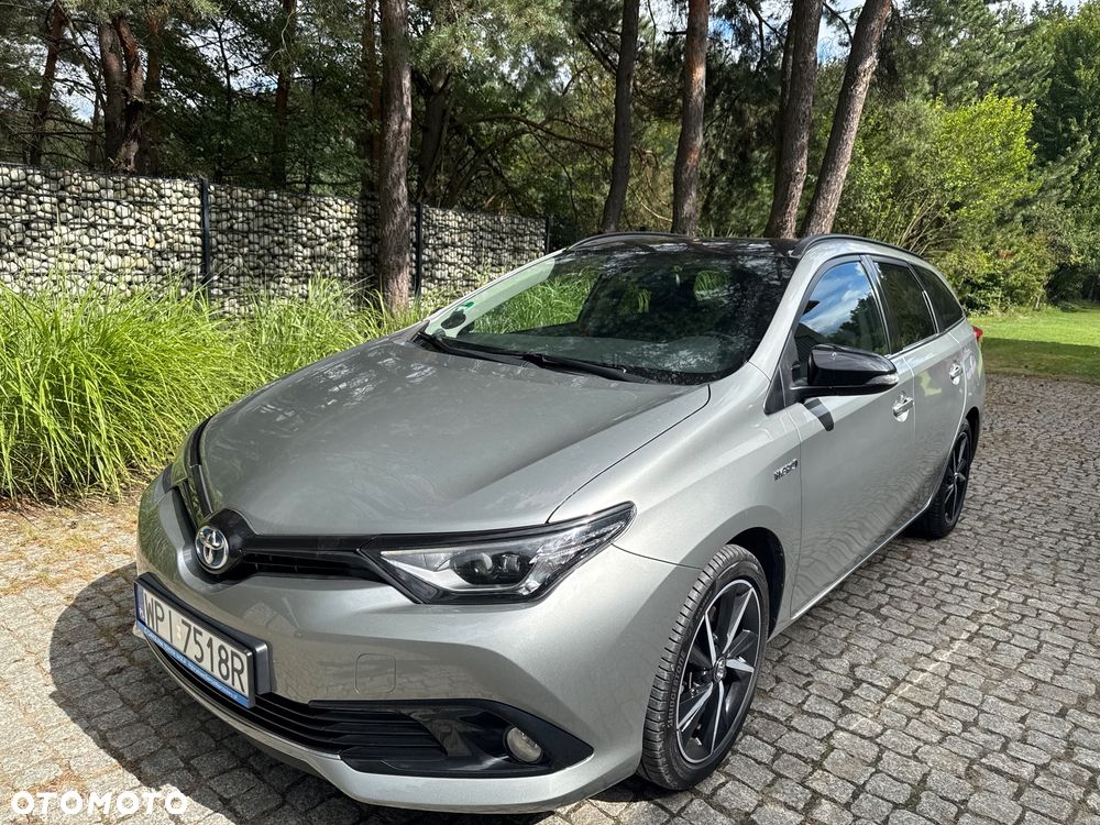 Toyota Auris Hybrid 135 Selection - 2
