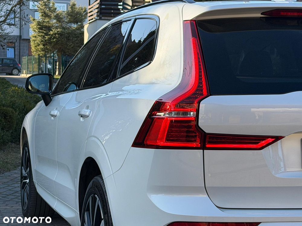 Volvo XC 60 B5 D AWD Ultimate Dark - 22