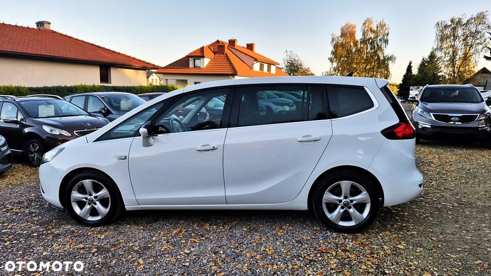 Opel Zafira 1.6 T SIDI Cosmo S&S - 18