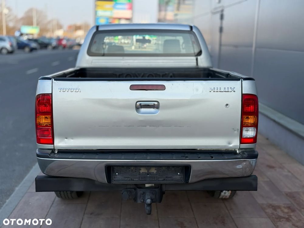 Toyota Hilux - 6