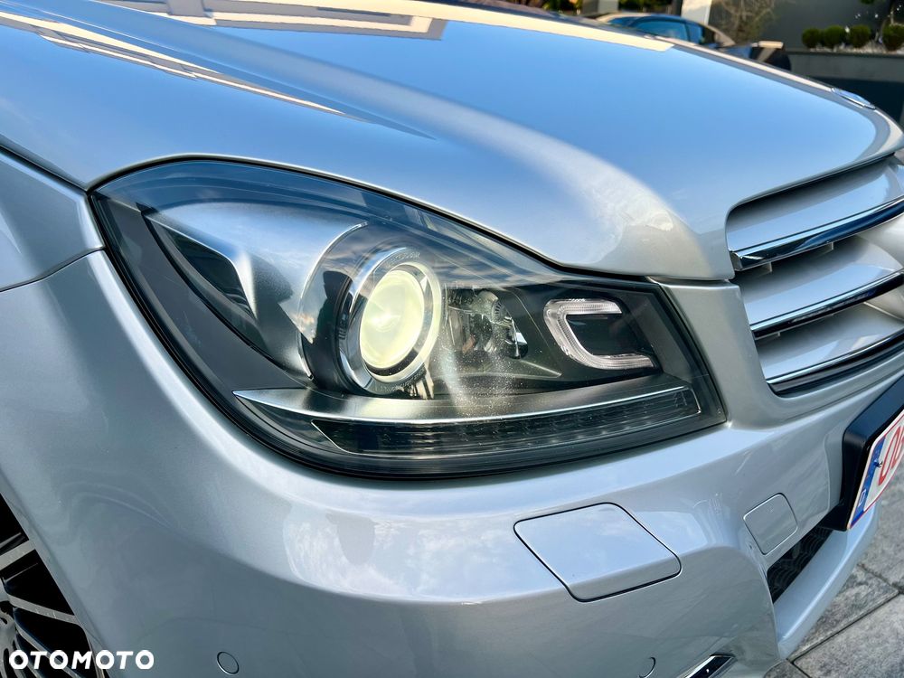 Mercedes-Benz Klasa C 220 CDI BlueEff 4-Matic Avantgarde - 6